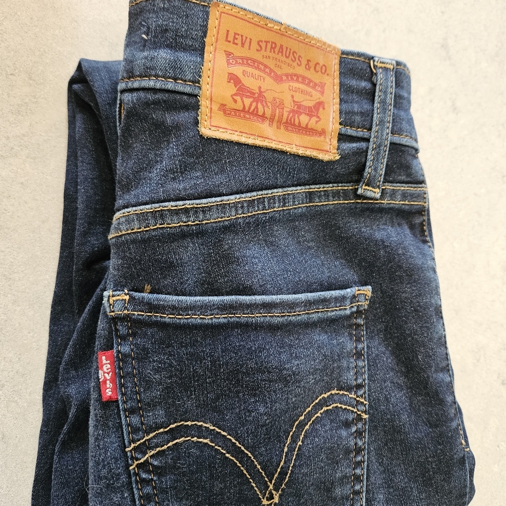 Levis Mile High Super Skinny Jeans Size 24